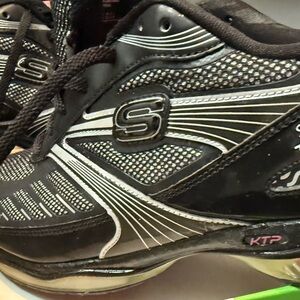 Skechers Women's Black Athletic Shoes